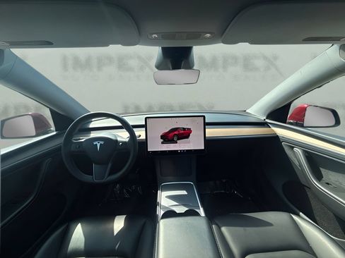 Used 2024 Tesla Model Y Long Range AWD/4WD image 12