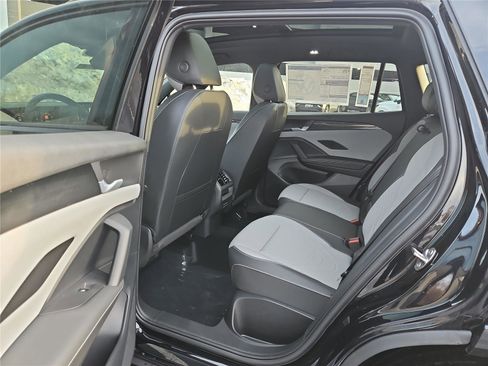 New 2026 Volkswagen Tiguan SE R-Line image 26