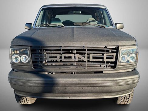 Used 1996 Ford Bronco XLT image 10