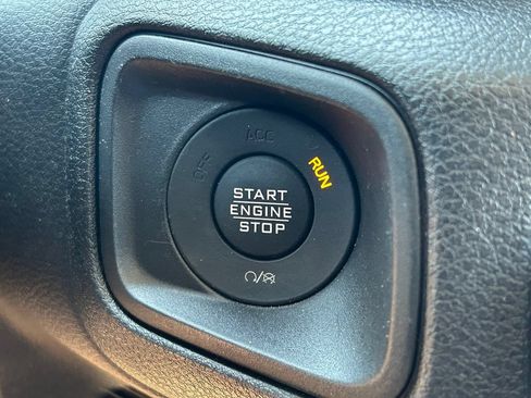 Used 2024 Jeep Gladiator Sport AWD/4WD image 24