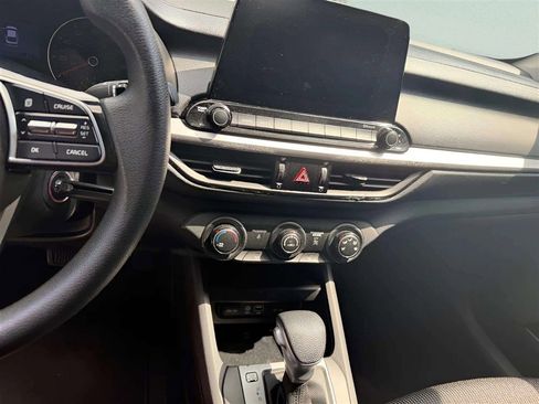 Used 2020 Kia Forte LXS FWD image 9