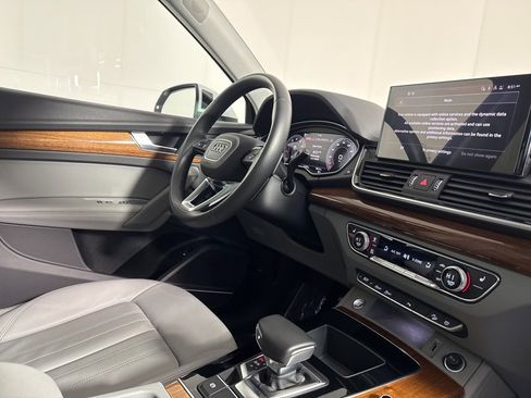 Used 2023 Audi Q5 2.0T Premium Plus image 9