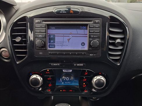 Used 2011 Nissan Juke SV image 21