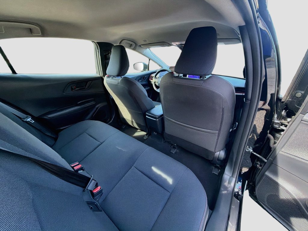 Used 2025 Toyota Prius Plug-In Hybrid FWD image 29