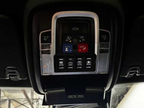 Used 2023 RAM 1500 Laramie AWD/4WD image 30