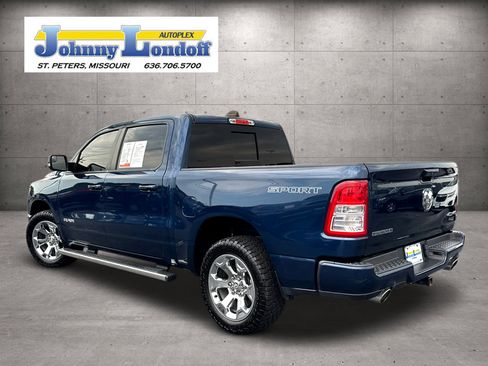 Used 2022 RAM 1500 Big Horn AWD/4WD image 3