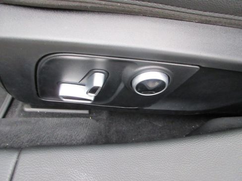 Used 2022 Maserati Quattroporte Modena image 13