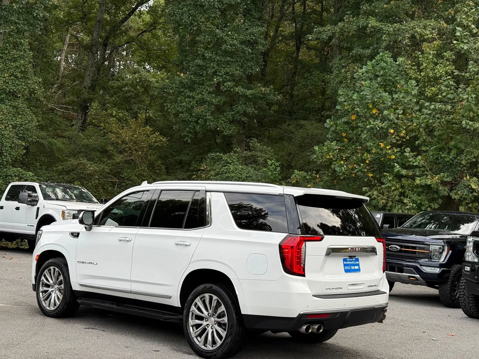 Used 2021 GMC Yukon Denali w/ Advanced Technology Package RWD image 3