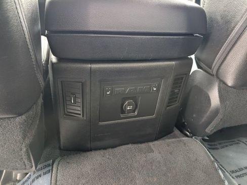 Used 2015 RAM 2500 Laramie w/ Convenience Group AWD/4WD image 26