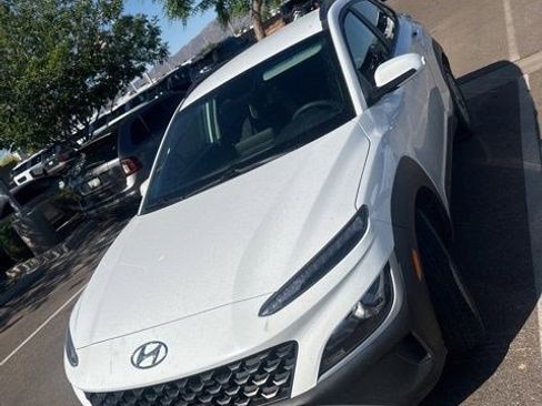 Used 2023 Hyundai Kona SEL image 1