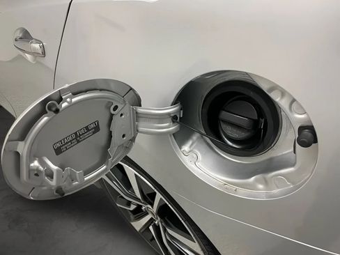 Used 2020 Nissan Maxima 3.5 SL w/ Floor Mat Group FWD image 29