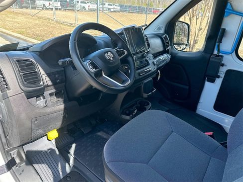 Used 2024 RAM ProMaster 3500 w/ Delivery Van Package image 30
