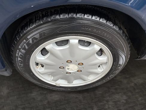 Used 1999 Mercedes-Benz E 320 Sedan image 35