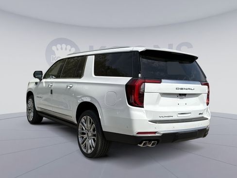 New 2026 GMC Yukon XL Denali w/ Denali Reserve Package AWD/4WD image 4