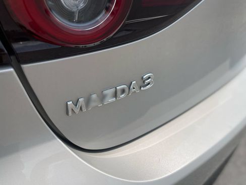 Used 2024 MAZDA MAZDA3 s FWD image 4