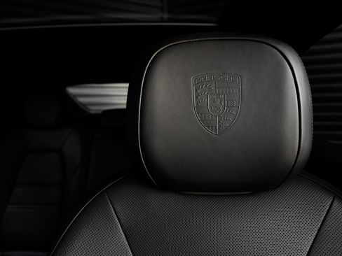 Certified 2026 Porsche Cayenne Coupe AWD/4WD image 15