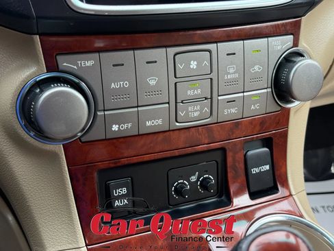 Used 2013 Toyota Highlander Limited AWD/4WD image 35