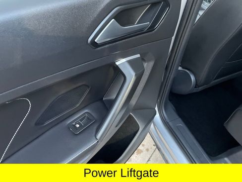 Used 2024 Volkswagen Tiguan SE FWD image 35