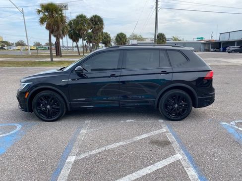 Used 2022 Volkswagen Tiguan SE R-Line image 6