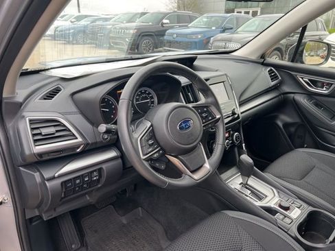 Used 2024 Subaru Forester Premium image 11