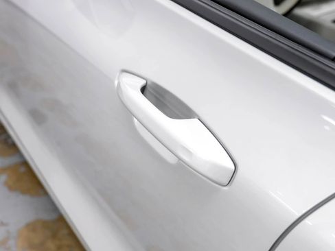 Used 2020 Volvo V60 T5 Momentum image 40