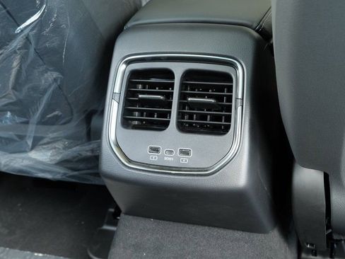 New 2025 VinFast VF 8 Plus AWD/4WD image 26