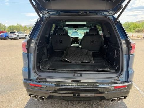 Used 2026 GMC Acadia Denali Ultimate w/ LPO, Floor Liner Package AWD/4WD image 7