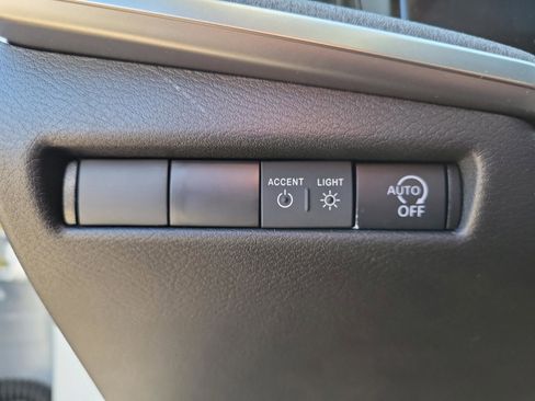 New 2026 Nissan Kicks SV image 14