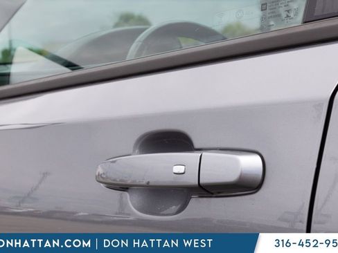 Used 2018 GMC Terrain SLE FWD image 28