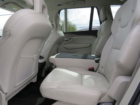 Used 2022 Volvo XC90 T6 Inscription w/ Advanced Package image 14