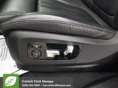 Used 2021 BMW X7 xDrive40i w/ Cold Weather Package image 12