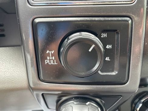 Used 2020 Ford F150 XLT w/ Equipment Group 302A Luxury AWD/4WD image 24