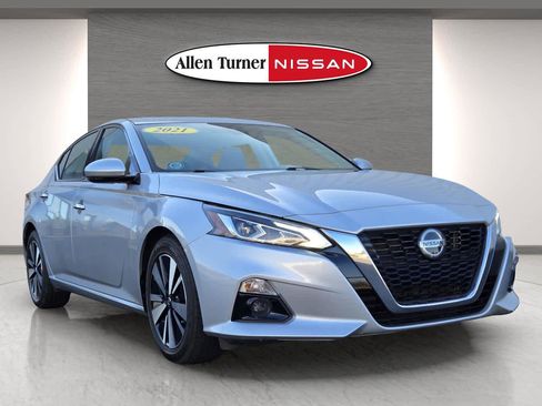 Used 2021 Nissan Altima 2.5 SL image 2