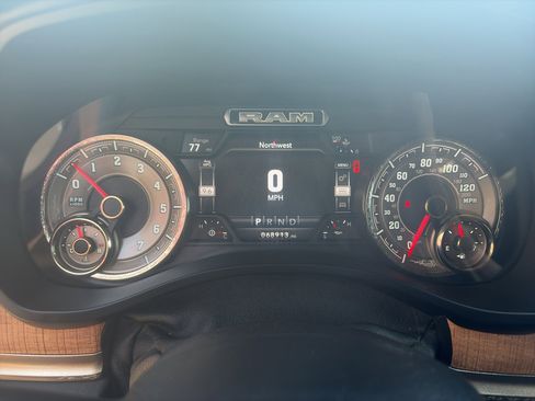 Used 2021 RAM 1500 Limited AWD/4WD image 16