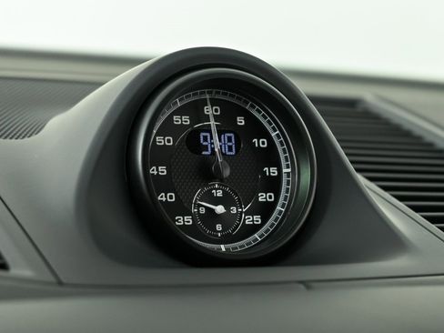 New 2025 Porsche Macan image 16