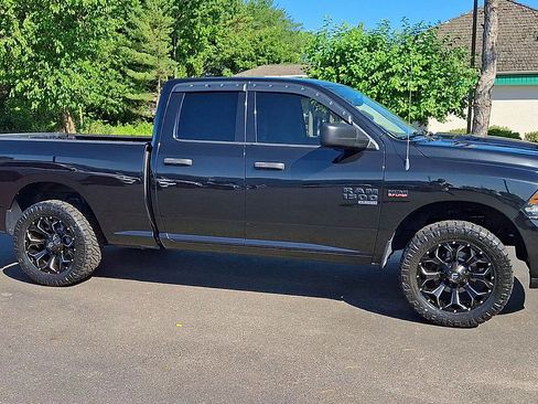 Used 2019 RAM 1500 Express w/ Express Value Package AWD/4WD image 4