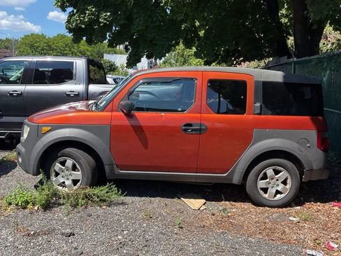 Used 2004 Honda Element EX image 2