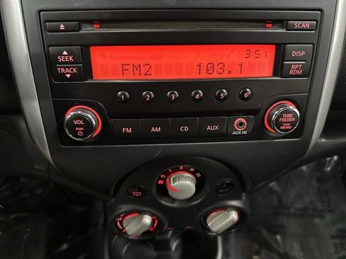 Used 2014 Nissan Versa Note S FWD image 25
