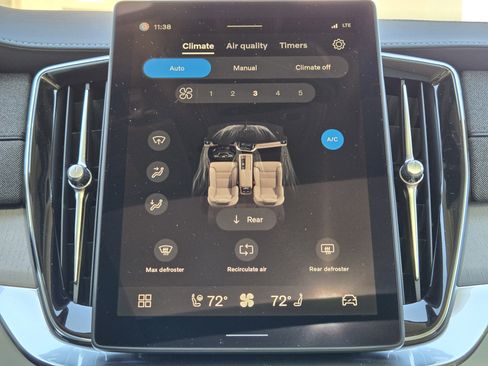 New 2026 Volvo XC90 B6 Ultra w/ Protection Package image 21