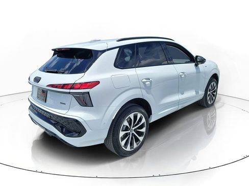 New 2026 Audi Q3 quattro 2.0T AWD/4WD image 4