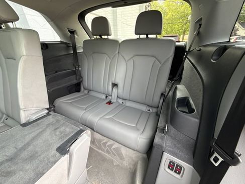 Used 2018 Audi Q7 3.0T Premium Plus w/ Premium Plus Package AWD/4WD image 39