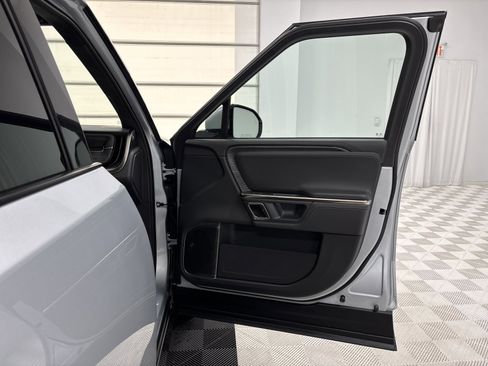 Used 2023 Rivian R1T Adventure image 18