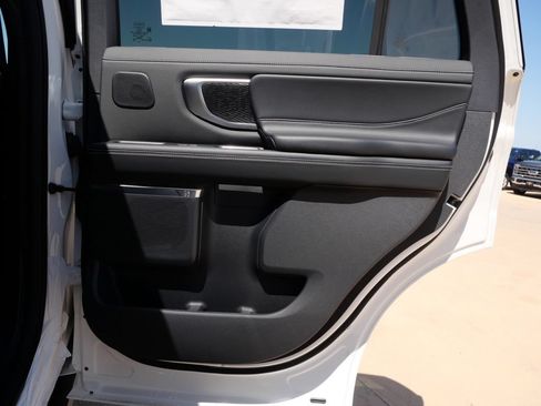 New 2027 Ford Expedition Platinum w/ Stealth Performance Package AWD/4WD image 10