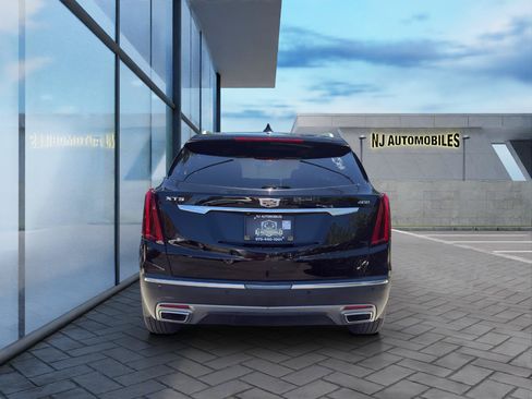 Used 2020 Cadillac XT5 Premium Luxury w/ LPO, Illumination Package FWD image 6
