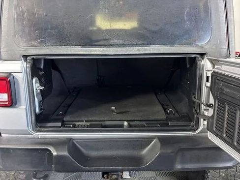 Used 2020 Jeep Wrangler Unlimited Sport S image 23