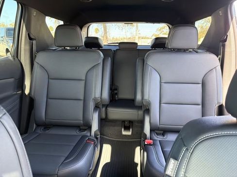 New 2026 Chevrolet Traverse LT w/ Midnight/Sport Edition image 25