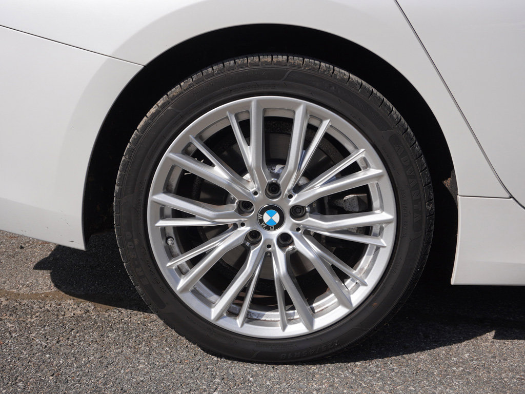 Used 2024 BMW 330i xDrive Sedan w/ Premium Package AWD/4WD image 23