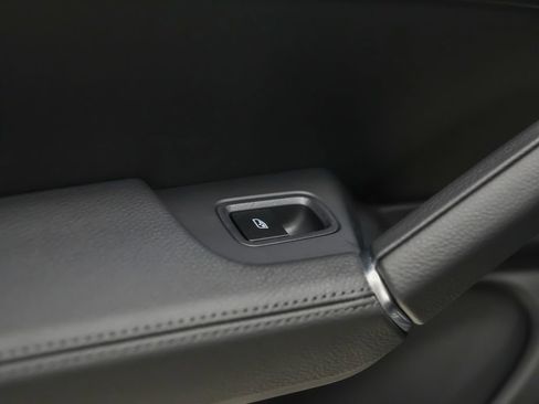 Certified 2023 Porsche Cayenne AWD/4WD image 16
