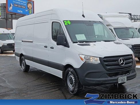 Used 2024 Mercedes-Benz Sprinter 2500 image 1