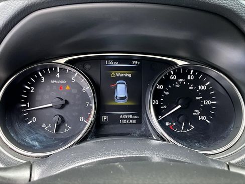 Used 2016 Nissan Rogue SV FWD image 25